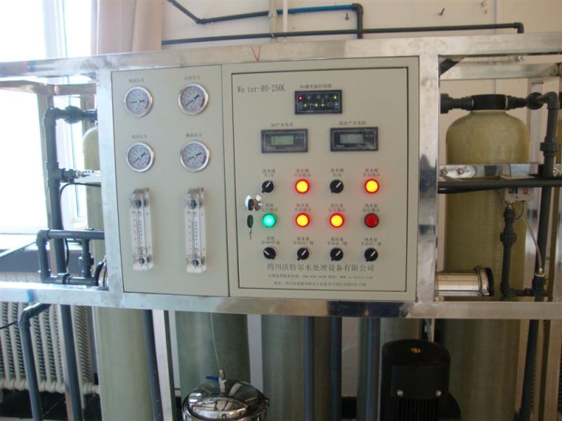 反滲透純水設(shè)備 反滲透純水設(shè)備